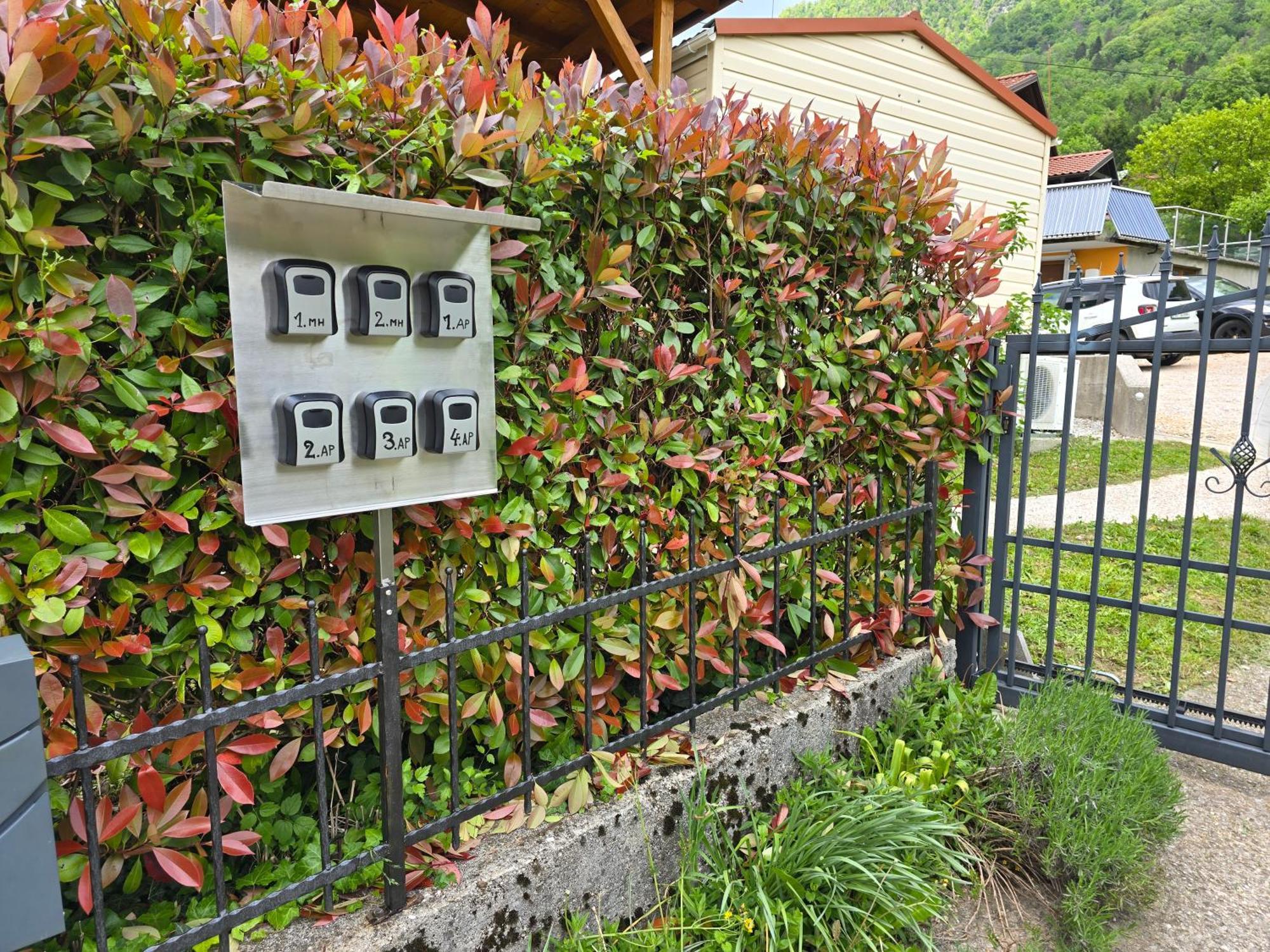 Apartments Denis Tolmin Dış mekan fotoğraf